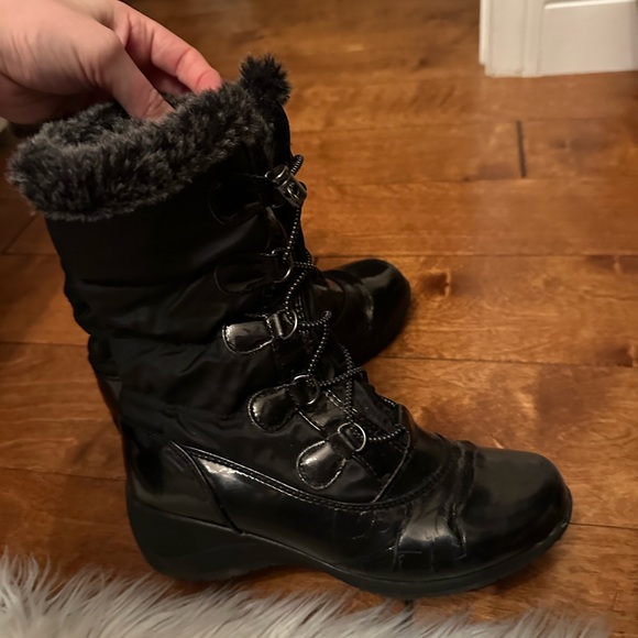 Black size 8 snow boots - Picture 4 of 6